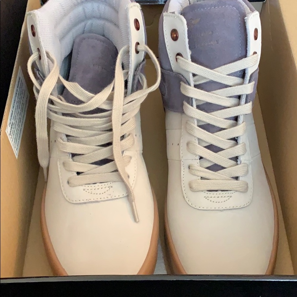 Brand new never worn creative recreation